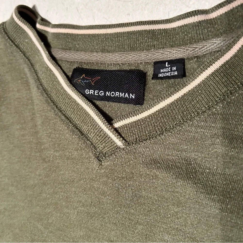 Greg Norman Mens Olive‎ Green V-Neck Pullover Sweatshirt Shark Logo Size Large